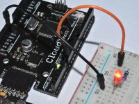 CloudX PIC Microcontroller Board - LED Blinking